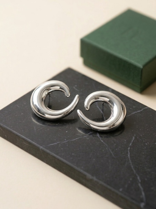 Jewelry - Vintage 925 Sterling Silver Chunky Crescent Swirl Earrings ND